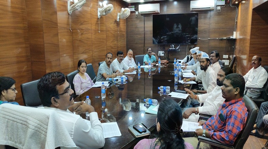 चुनाव आयोग की सियासी दलों संग बैठक: चुनाव आचार संहिता के दिशा-निर्देशों पर चर्चा