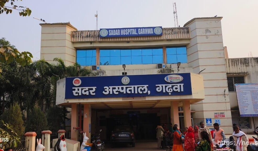 गलत सलाह से बचे: कपूर खाकर युवक बीमार, चल रहा इलाज