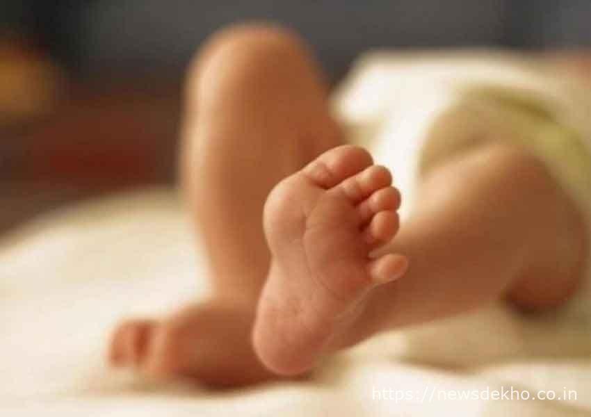 ममता को शर्मसार करती घटना: नवजात का शव सड़क किनारे मिला