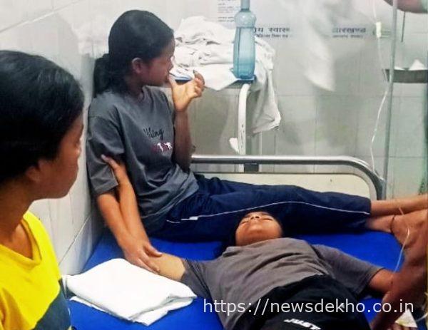 सिमडेगा कस्तूरबा विद्यालय में गैस लीक से हादसा, दो छात्राएं और रसोईया झुलसीं