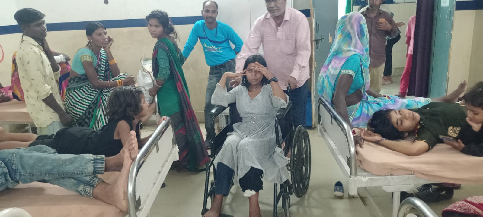 गढ़वा: कस्तूरबा विद्यालय में सुरक्षा पर सवाल, सांप काटने से छात्रा घायल