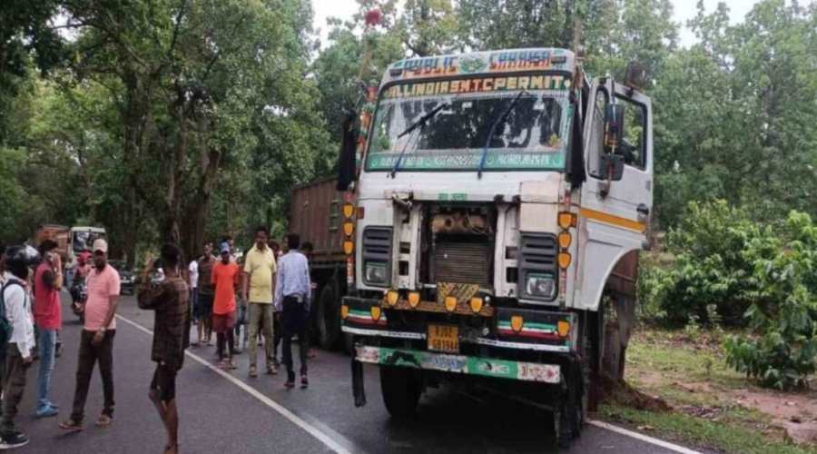 सिमडेगा में बर्थडे पार्टी से लौटते वक्त दर्दनाक हादसा, तीन युवकों की मौत