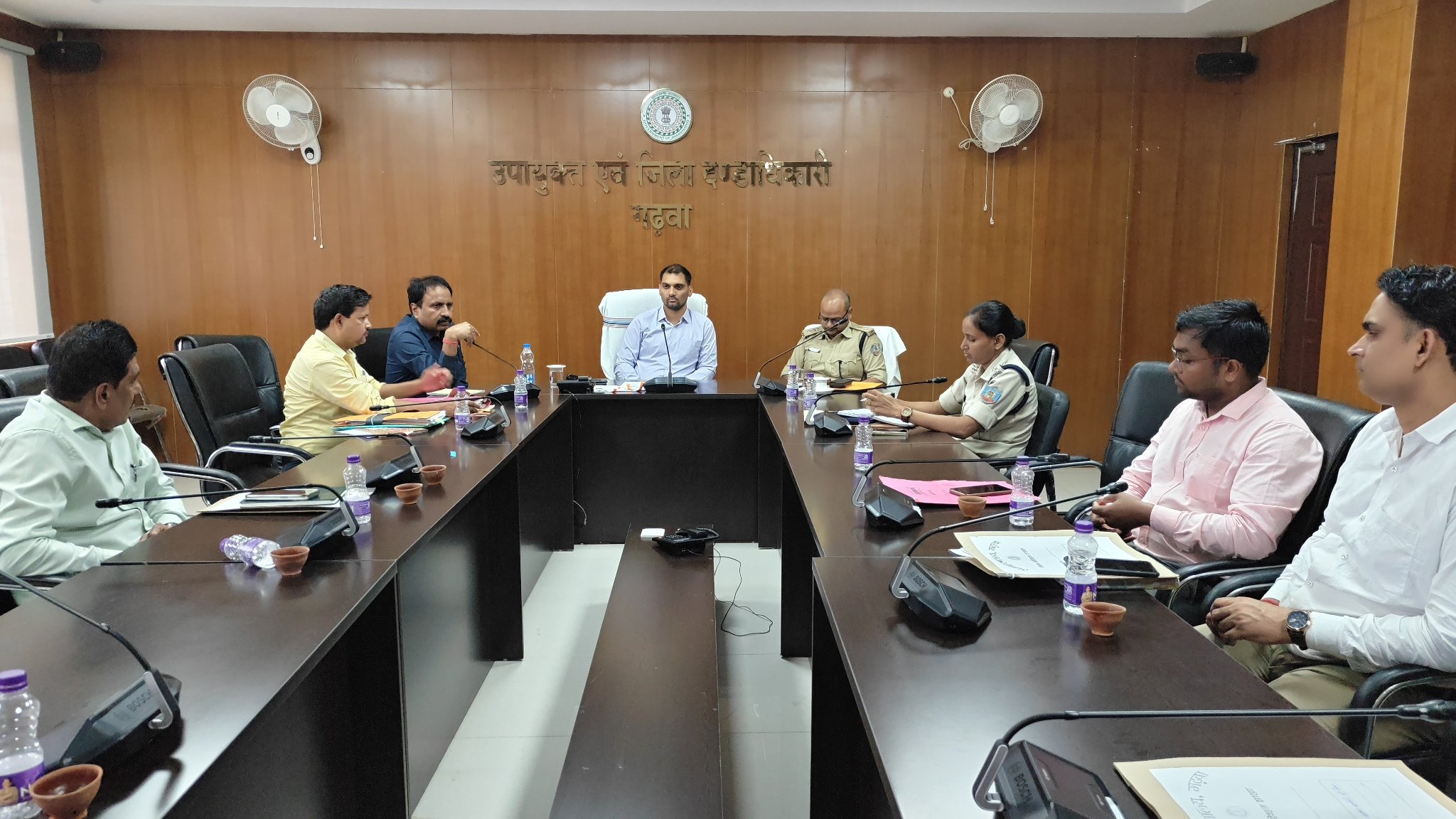 गढ़वा में शराब दुकानों पर बड़ा फैसला: 2025-26 में सिर्फ कम्पोजिट दुकानें, देशी-विदेशी शराब की अलग दुकानें नहीं खुलेंगी