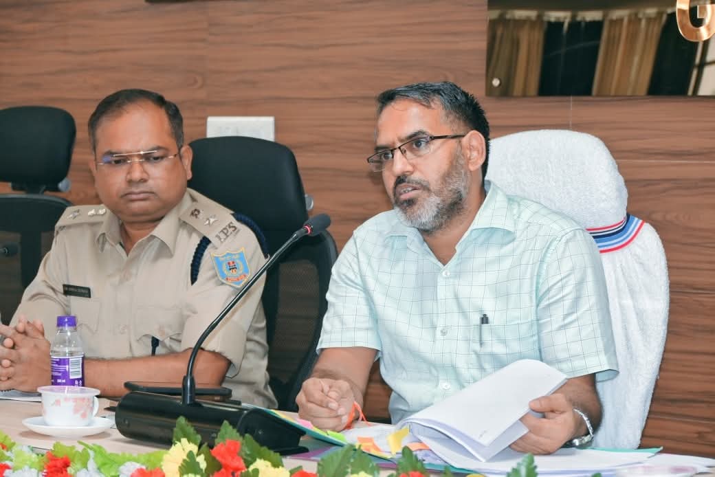 उपायुक्त की अध्यक्षता में जिला पर्यावरण समिति की बैठक : गिरिडीह में लिए गए बड़े निर्णय