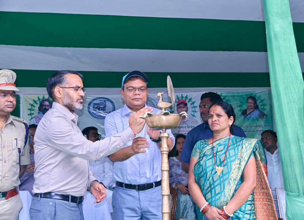 गिरिडीह में छात्रों के लिए साइकिल वितरण और छात्रवृत्ति योजना से शिक्षा को नई दिशा