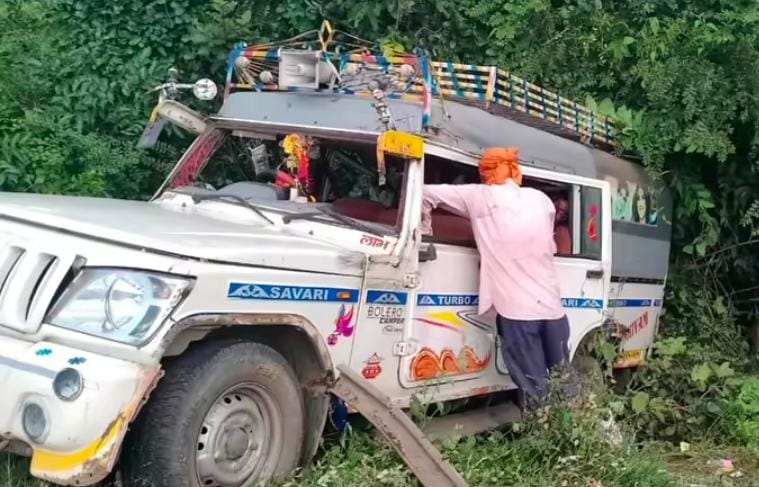 गिरिडीह धनबाद मार्ग पर बड़कीटांड के पास भीषण सड़क हादसा: पांच की मौत आधा दर्जन घायल