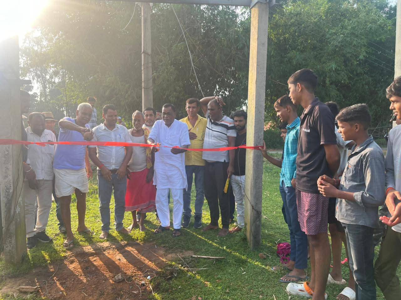 गिरिडीह सरिया प्रखंड के कुसमाडीह और मायापुर में 100 KVA ट्रांसफार्मर का उद्घाटन