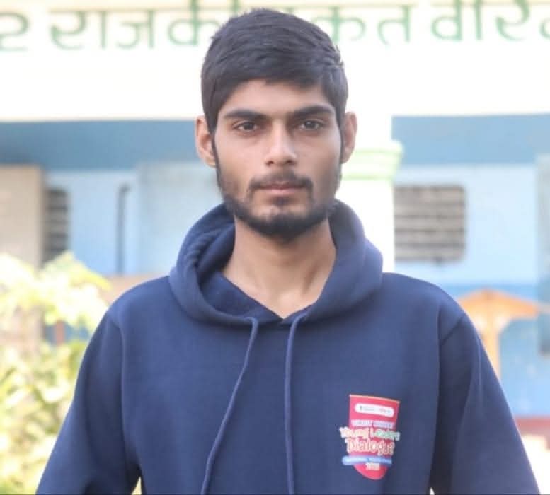 आदर्श कॉलेज राजधनवार के रौनक कुमार मिश्रा का चयन पूर्व गणतंत्र दिवस परेड शिविर के लिए हुआ