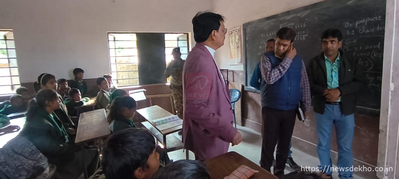 गुमला में आक्सीब्रिज स्कूल की मान्यता पर संकट, ओवरलोडिंग और कागजात फेल हुए वाहन जब्त