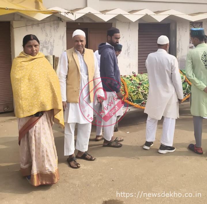 झामुमो के पूर्व प्रखंड अध्यक्ष के पिता के निधन पर पार्टी नेताओं ने जताया शोक, परिजनों को दिया संबल