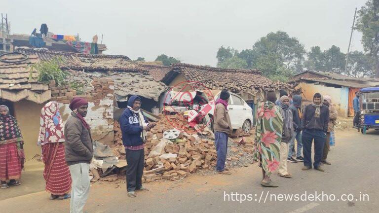 बेगनथारा में बड़ा सड़क हादसा टला, बासुकीनाथ जा रही कार घर से टकराई