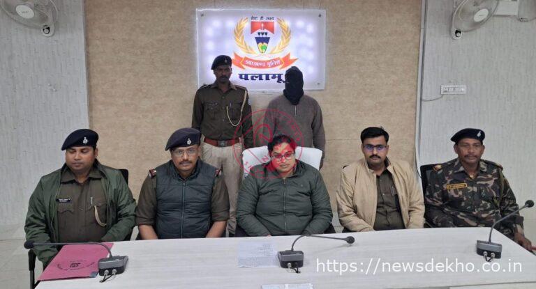 माधुरी जंगल में पुलिस की बड़ी कार्रवाई, 64.3 ग्राम ब्राउन शुगर के साथ गढ़वा का तस्कर गिरफ्तार