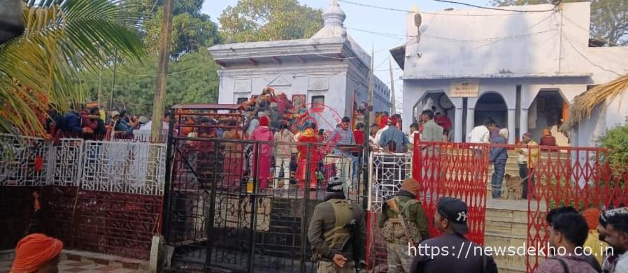 चंदवा में नववर्ष 2026 का उल्लासपूर्ण स्वागत, पर्यटन स्थलों पर उमड़ी सैलानियों की भीड़