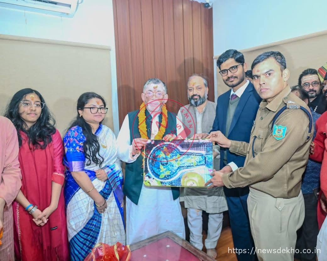 राज्यपाल संतोष गंगवार ने बाबा बैद्यनाथ धाम में विधिवत पूजा-अर्चना की, देश और राज्य की समृद्धि की कामना