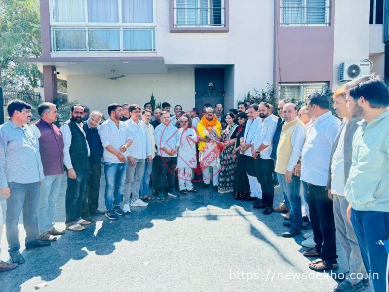 गढ़वा नगर परिषद चुनाव में झामुमो समर्थित उम्मीदवार के पक्ष में ब्राह्मण परिवारों की एकजुटता, पूर्व मंत्री के आवास पर महत्वपूर्ण निर्णय