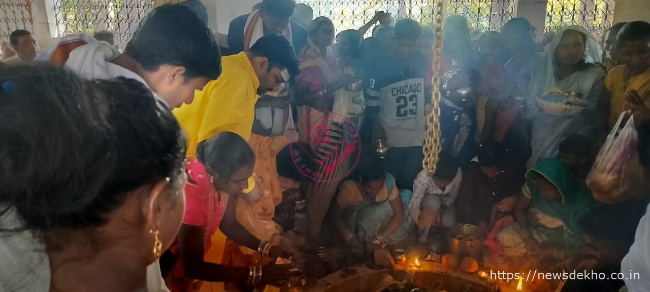 महाशिवरात्रि पर आनंदपुर में उमड़ा आस्था का सैलाब, जलाभिषेक और अखंड संकीर्तन से गूंजे शिवालय