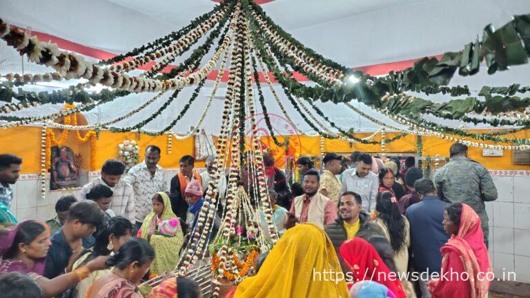 टांगीनाथ धाम में महाशिवरात्रि पर उमड़ा आस्था का महासागर, लगभग एक लाख श्रद्धालुओं ने किया जलाभिषेक