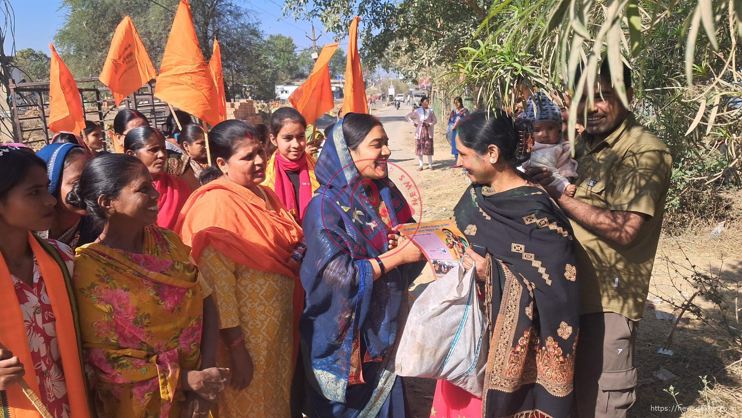 मेदिनीनगर में महापौर प्रत्याशी रिंकू सिंह का तूफानी जनसंपर्क, वार्ड नंबर 4 में समर्थन का उमड़ा सैलाब
