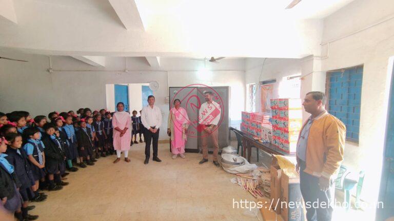 सीएसआर के तहत आईडीबीआई बैंक ने सेवई आवासीय बालिका विद्यालय को दी आवश्यक सामग्री