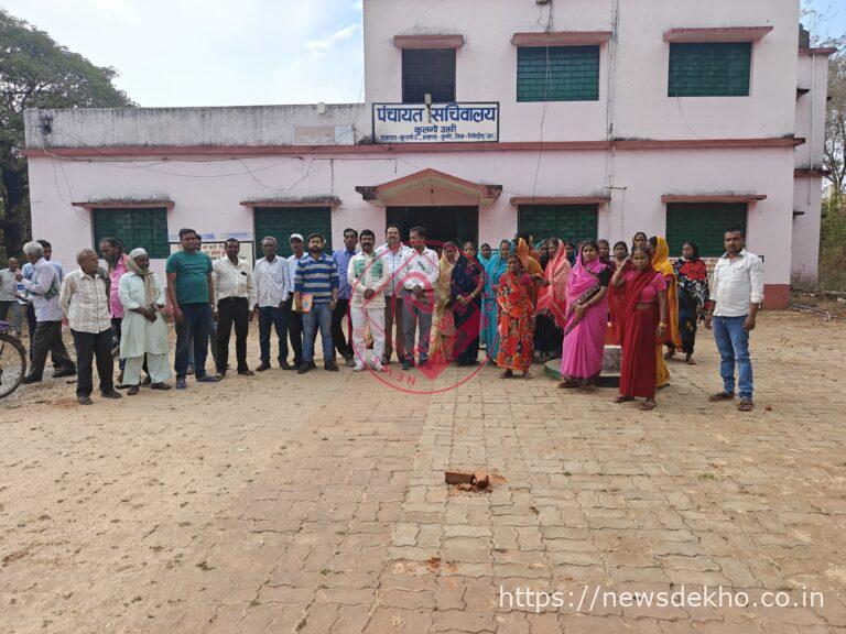 डुमरी गिरिडीह में सीएससी संचालक पर फर्जीवाड़े का आरोप, झारखंड एकता किसान मजदूर यूनियन की बैठक में ग्रामीणों ने लगाई न्याय की गुहार