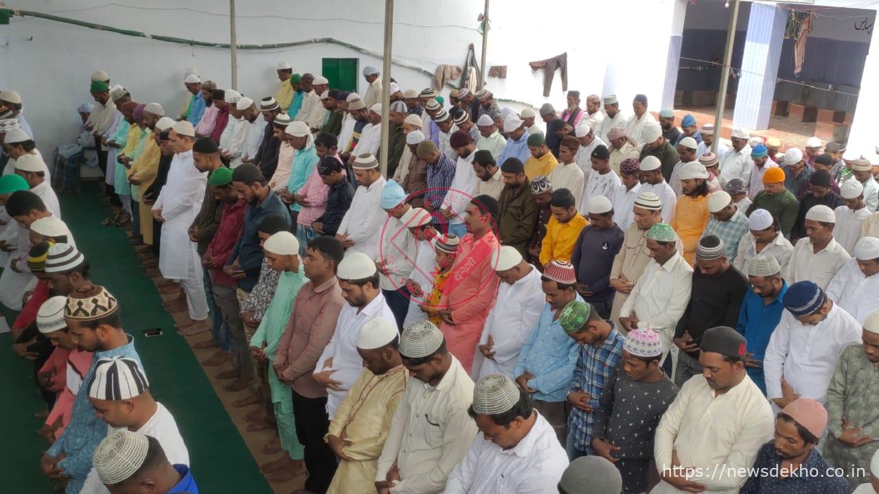 मैकलुस्कीगंज और खलारी क्षेत्र की मस्जिदों में अदा की गई अलविदा की नमाज, अमन-शांति के लिए मांगी गई दुआ