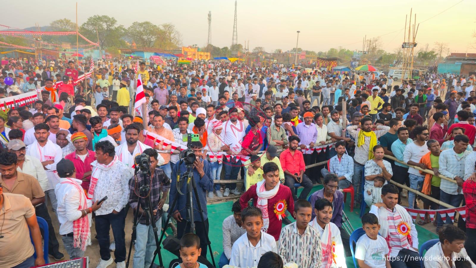 अंबेडकर मैदान राय में सरहुल मेला और नागपुरी सांस्कृतिक कार्यक्रम का भव्य आगाज, उमड़ी भीड़