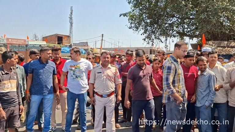 लावालौंग में सड़क हादसे से महिला की मौत, आक्रोशित ग्रामीणों ने किया जाम, मुआवजे की मांग