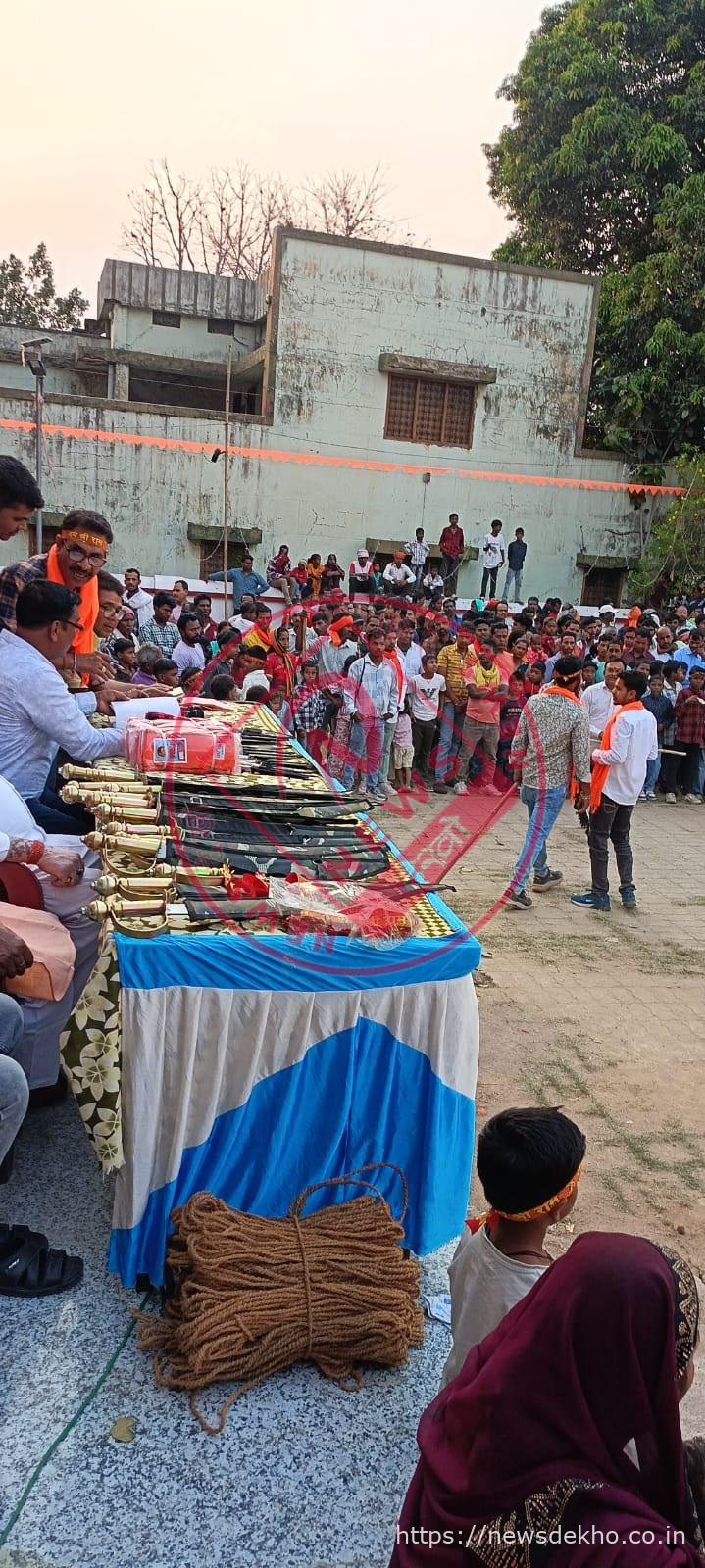 मैकलुस्कीगंज में दुर्गा पूजा व रामनवमी का भव्य समापन झांकी और जुलूस से गूंजा पूरा क्षेत्र