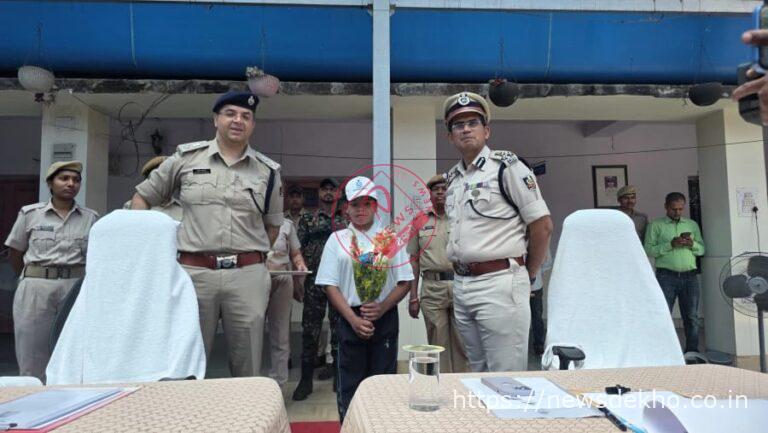 मनोहरपुर की महिला नक्सली ने ओडिशा में किया आत्मसमर्पण, मुख्यधारा में लौटने का लिया निर्णय