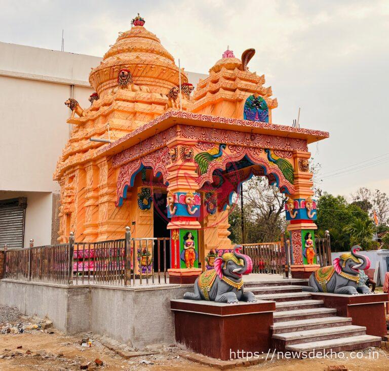 छारदा रोड में अंबिकेश्वर शिव मंदिर का ध्वजारोहण, प्राण प्रतिष्ठा महोत्सव की तैयारी शुरू