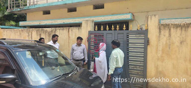 एसआईआर कार्यों की पारदर्शिता परखने सिसई में बीडीओ का औचक निरीक्षण, बीएलओ के काम पर जताया संतोष