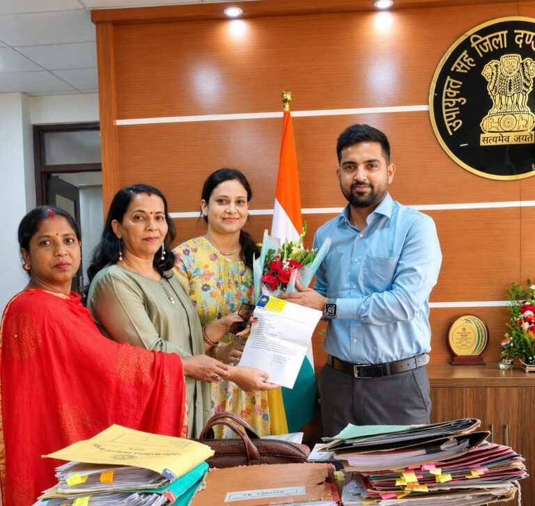 सड़क सुरक्षा और जाम से निजात को लेकर सक्रिय हुआ ट्रस्ट, उपायुक्त से मिलकर उठाई कई अहम मांगें