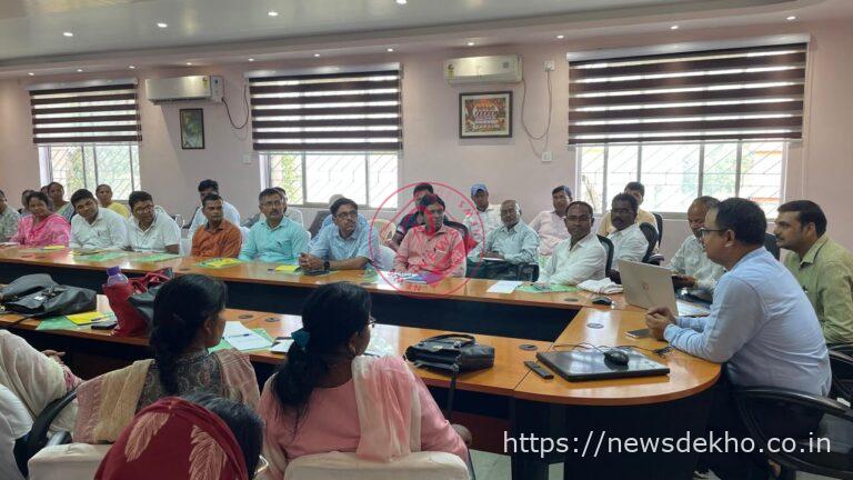 खलारी में जनगणना 2027 की तैयारी तेज, तीन दिवसीय प्रशिक्षण से प्रगणकों को दी जा रही अहम जानकारी