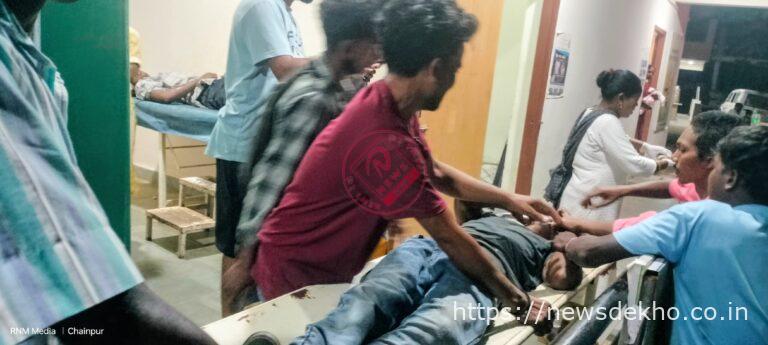 चैनपुर में दो अलग-अलग सड़क हादसों में युवक गंभीर घायल, सदर अस्पताल गुमला रेफर