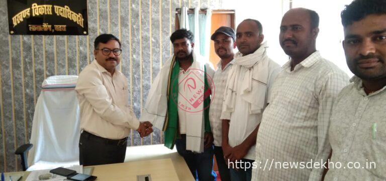 लावालौंग में झामुमो युवा मोर्चा की सक्रिय पहल, प्रखंड अध्यक्ष और सचिव ने बीडीओ व थाना प्रभारी से की शिष्टाचार मुलाकात