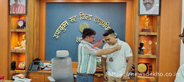 लातेहार के पावरलिफ्टर आसिफ अली प्रिंस ने बढ़ाया जिले का मान, उपायुक्त संदीप कुमार ने किया सम्मानित