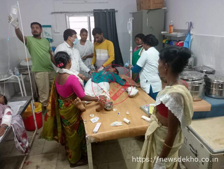 बानो में बारिश के कारण फिसली बाइक: तीन घायल, युवतियों समेत चालक गंभीर रूप से घायल